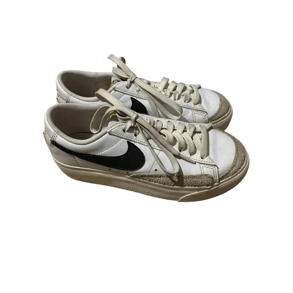 Nike Blazer Low Platform Women's White/Black Sail DJ0292-101 Size 6 (Youth/GS) - Picture 2 of 4
